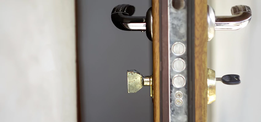 Holiday Emergency Locksmith in Oak Hills, California